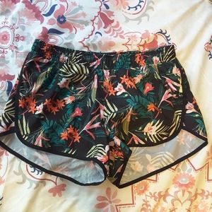 WOMENS OLD NAVY ACTIVE RUNNING SHORTS
